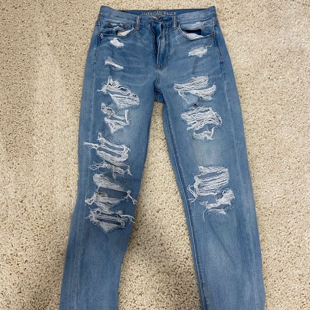 American Eagle Mom Jeans size 6